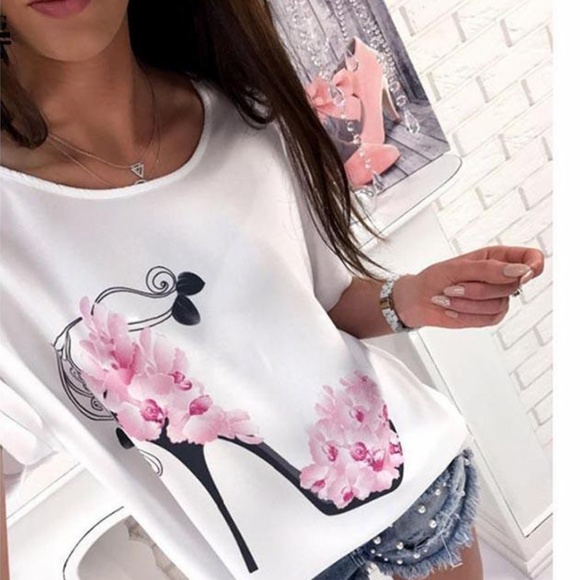 🌟LAST 1🌟 High Heel Printed T-Shirt - Picture 2 of 4